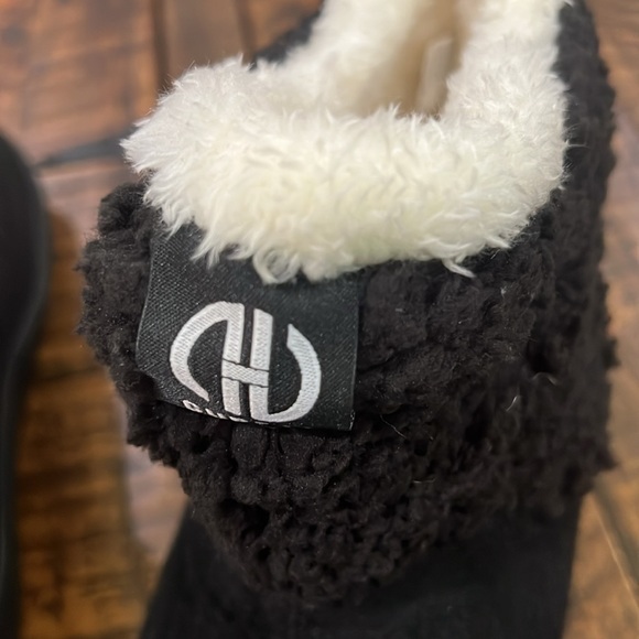 Cozy Black Women Slipper Bootie House Shoes Plush Fleece Indoor Outdoor - Picture 7 of 9